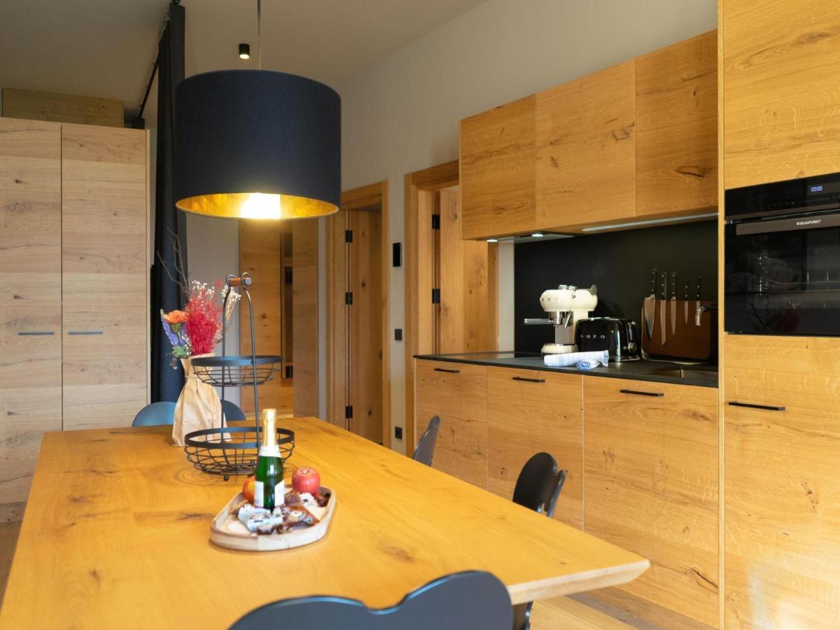 Apartment In Schroecken Near The Ski Area Eksteriør billede