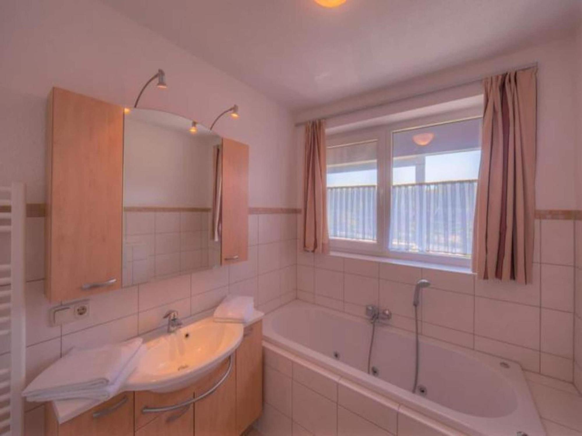 Apartment In Schroecken Near The Ski Area Eksteriør billede